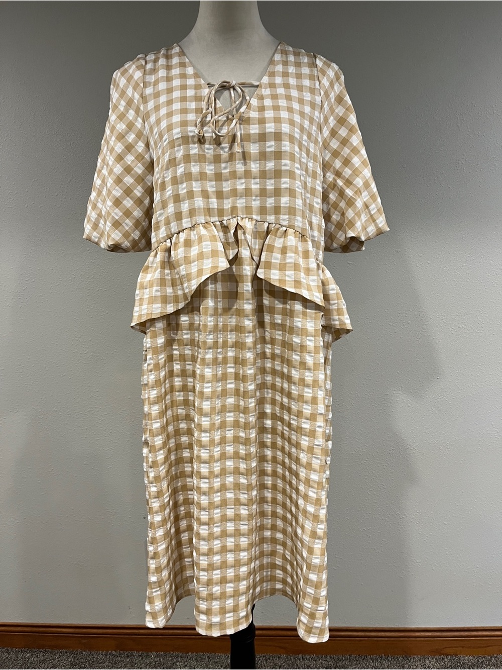 Moon River Gingham Peplum Midi Dress‎ in Beige and White